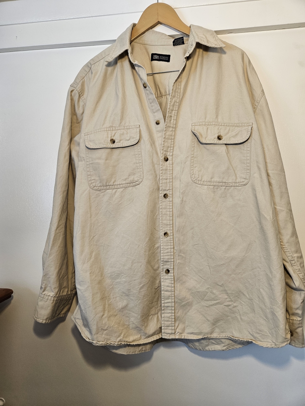 Faded GloryVintage Men's Casual Button-Down Shirt in Light Beige